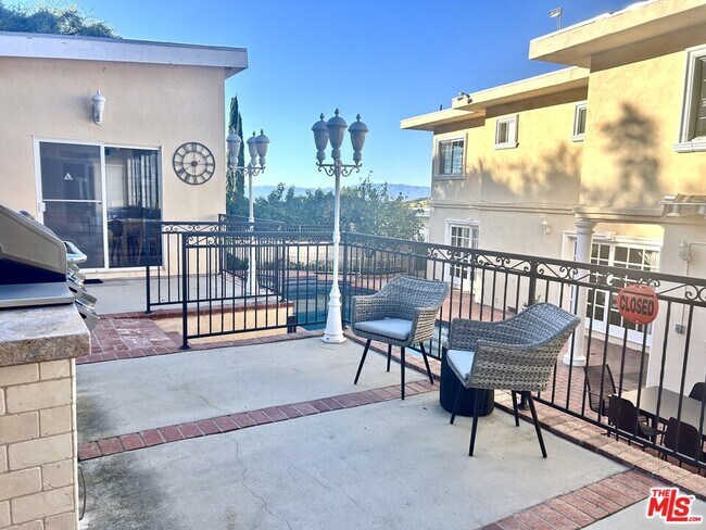 Building Photo - 11502 Dona Teresa Dr