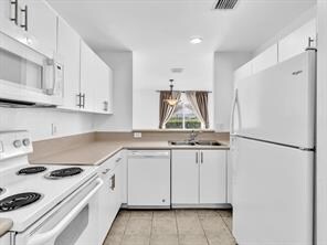 Building Photo - 9920 NW 19th Pl
