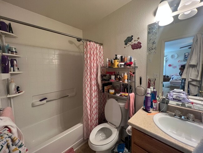 Building Photo - Wonderful Home w/ Breathtaking Mountain View! AVAILABLE 7/5