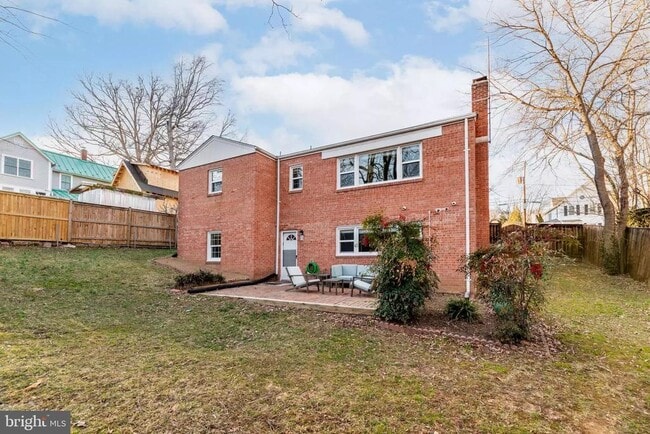 Building Photo - 4706 8th Rd S