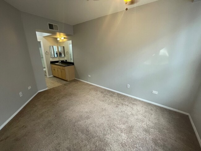 Building Photo - 101 W Market St