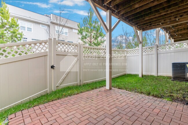 Building Photo - 15816 Swanscombe Lp