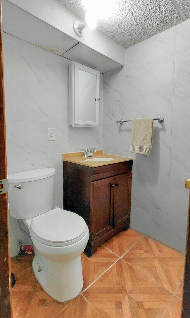 Building Photo - 1529 Codorniz Ln