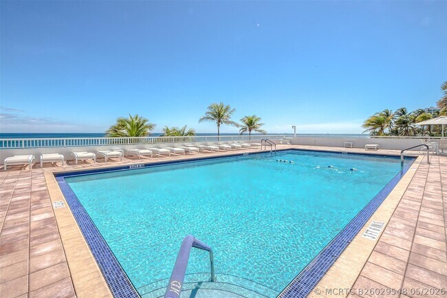 Building Photo - 1370 S Ocean Blvd