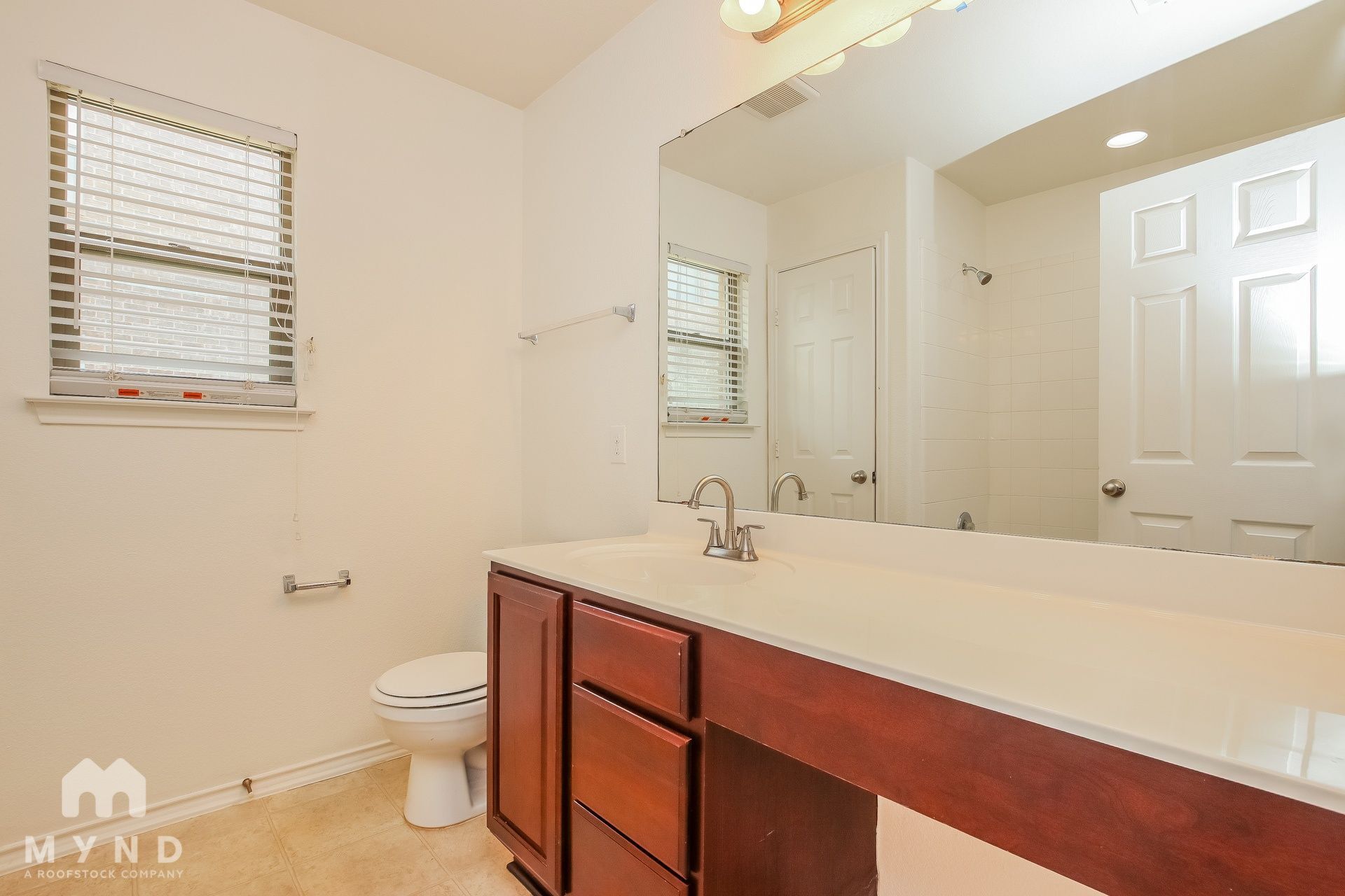 Building Photo - 940 Water Hyacinth Loop