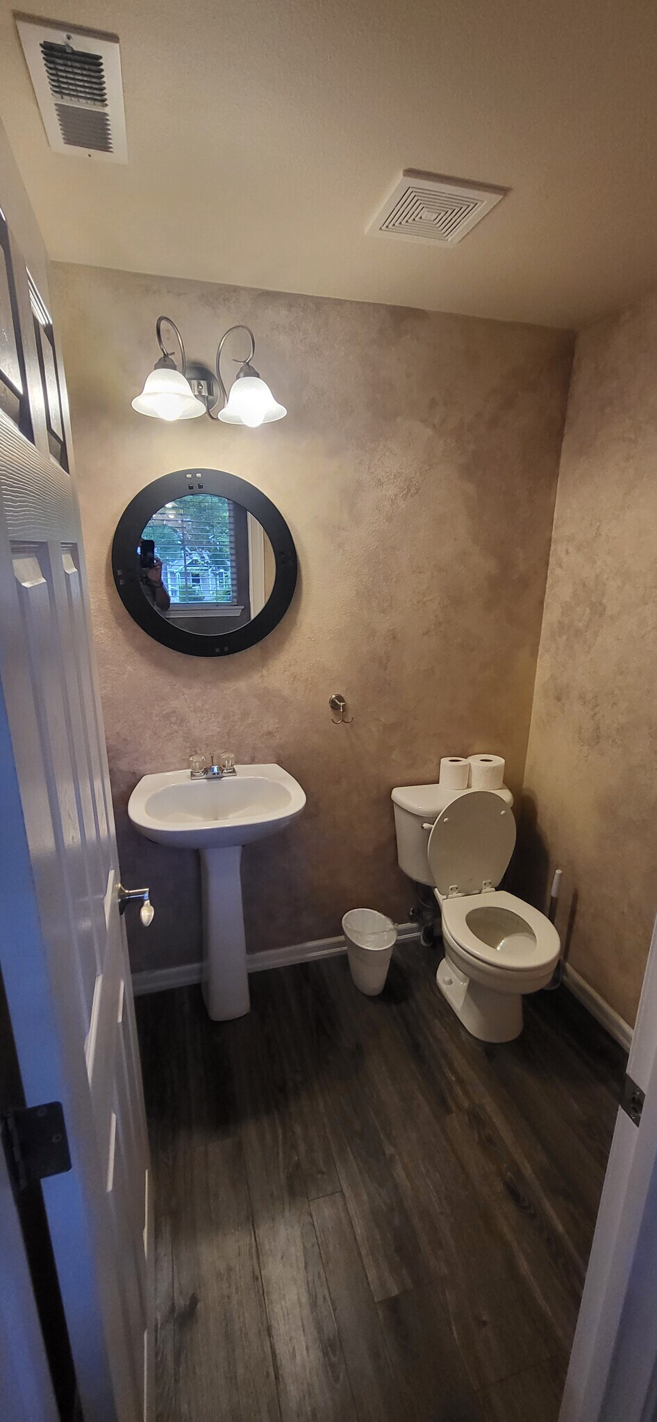 Downstairs Bathroom - 806 29th Ave SE