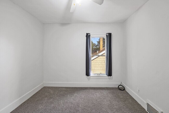 Building Photo - 1639 Wendler Ave SW