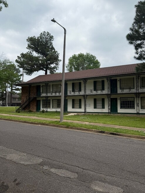 Building Photo - 3720 Outland Rd