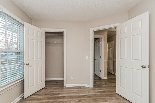 Building Photo - 1024 Alderleaf Dr