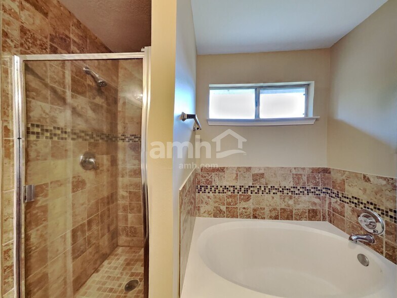 Building Photo - 16906 Driver Ln