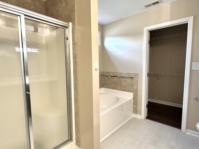 Building Photo - 3017 Cricket Rd