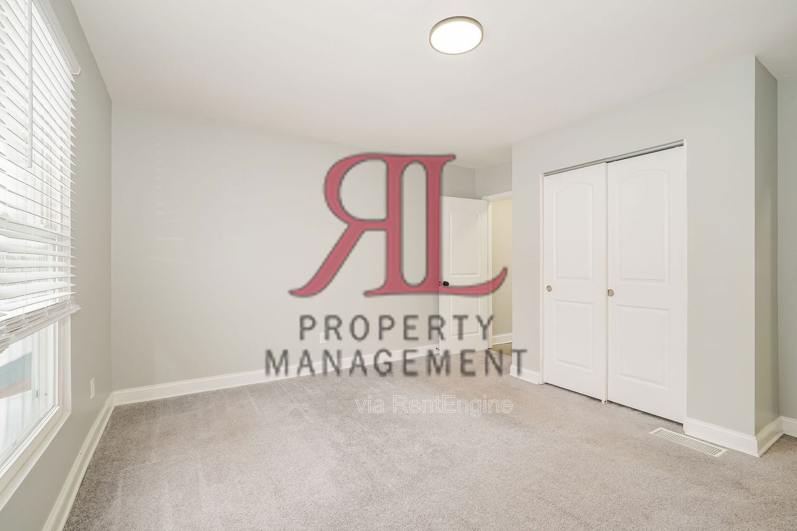 Building Photo - 858 S Ohio Ave