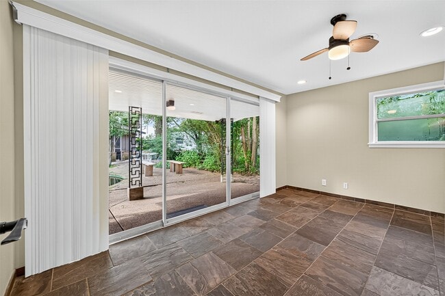Building Photo - 4628 Roseneath Dr