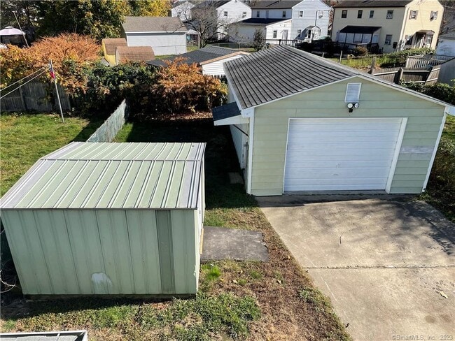 Building Photo - 213 Larkin Ct