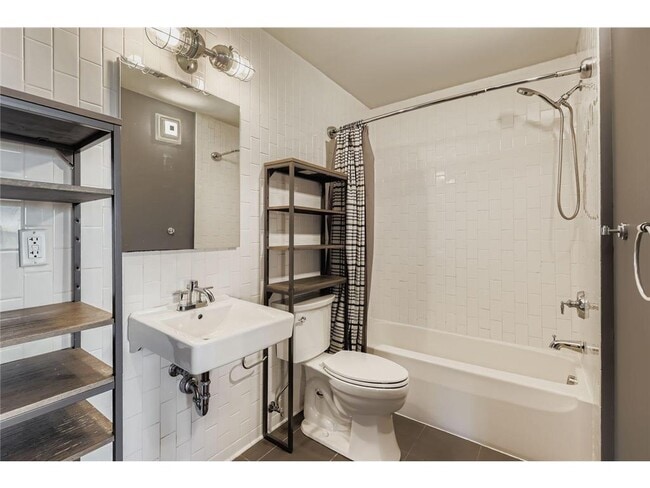 Building Photo - 10 E 26th St