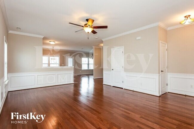 Building Photo - 129 Collenton Ln