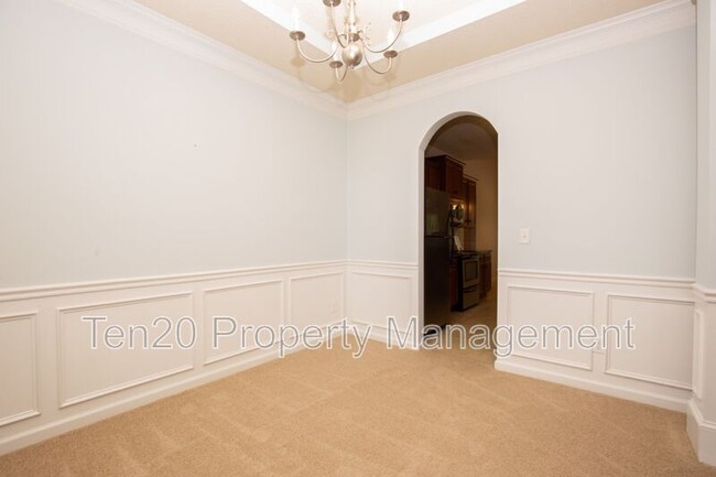 Building Photo - 54 Apache Trail