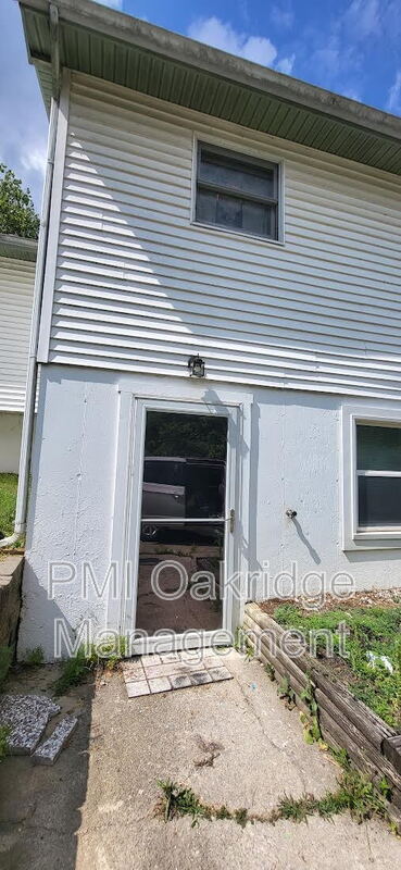 Building Photo - 3479 S Waynesville Rd