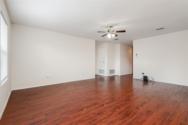 Building Photo - 12801 Skeeter Ln