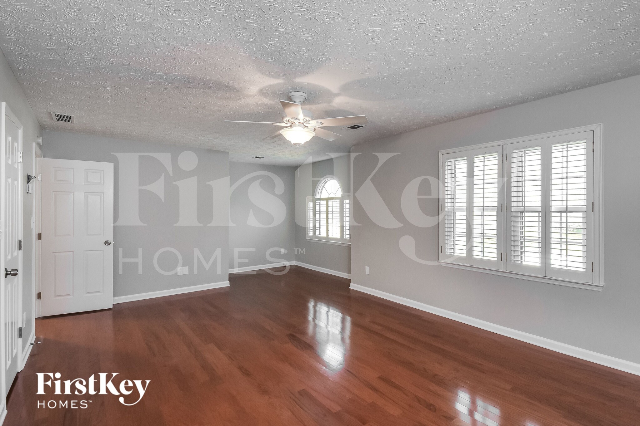 Building Photo - 3601 Robinson Walk Dr