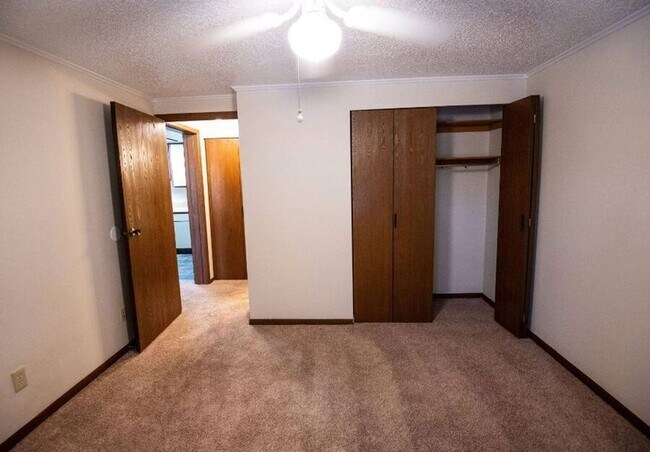 Building Photo - 223 Cedargate Court-223