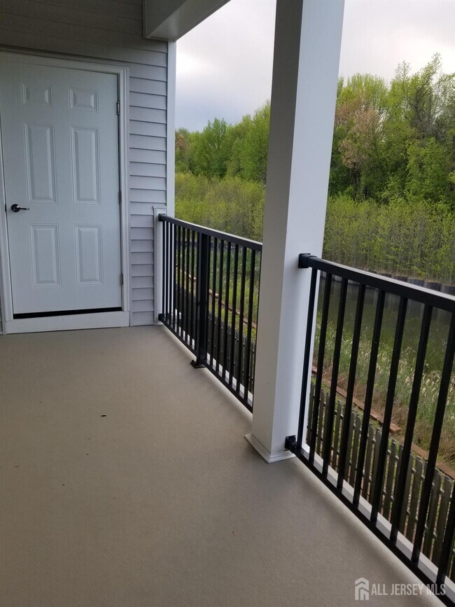 Building Photo - 932 Vanderbergh Blvd