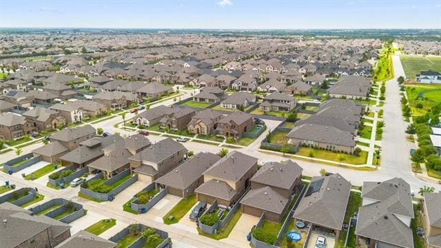 Building Photo - 7012 Willow Thorne Dr