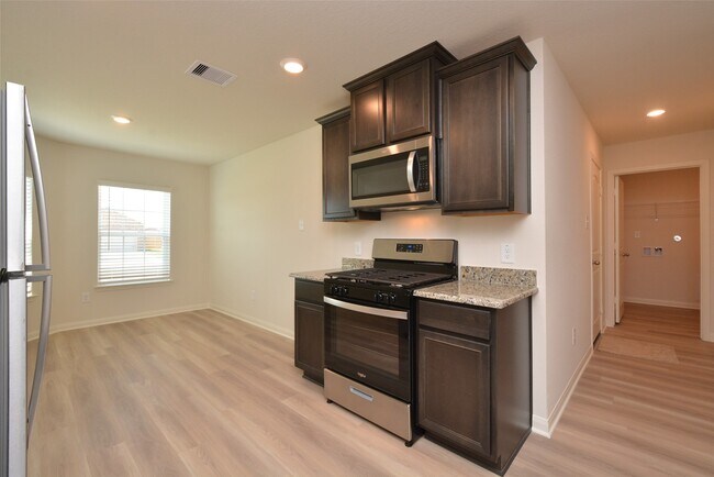 Building Photo - 22426 Kennons Way