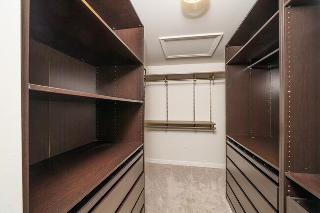 Building Photo - 2930 Glacier Way