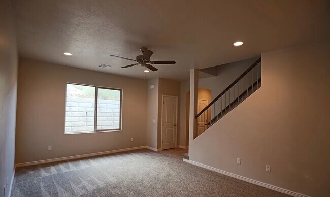 Building Photo - 1456 Clinton Way