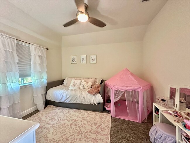 Building Photo - 1708 Landon Ln