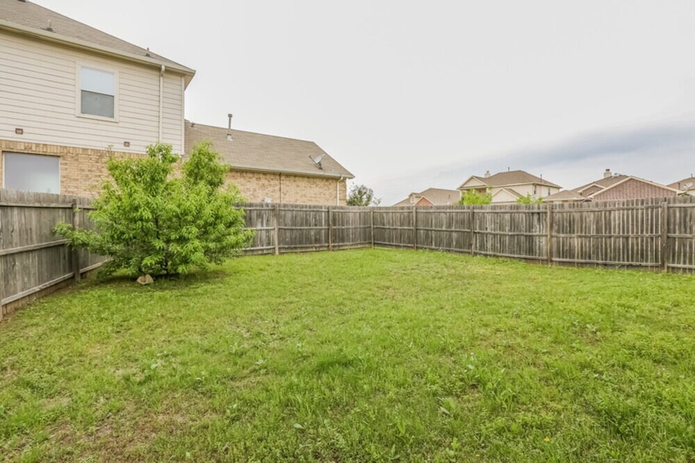 Building Photo - 6137 Kristen Dr