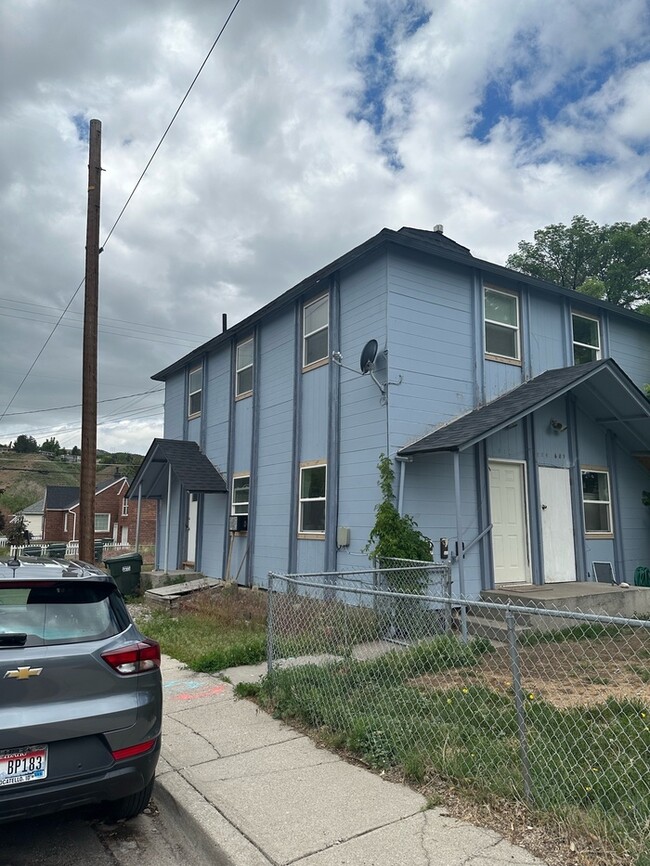 Building Photo - 605 N Hayes Ave