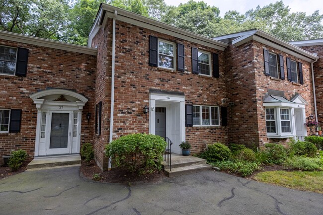 Building Photo - Spacious 2 Bedroom Townhouse in Tunxis Vil...