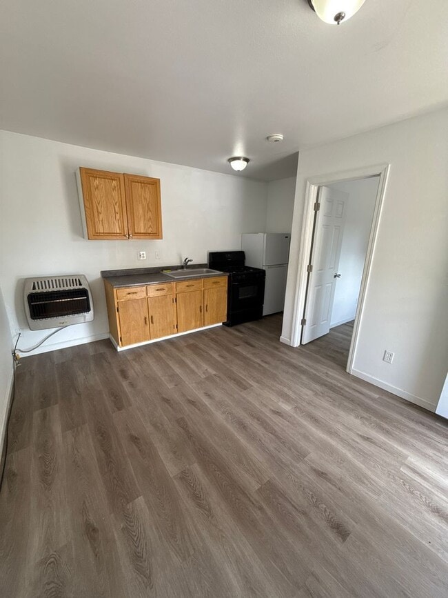 Building Photo - 2.2 Miles to Oregon Tech and Sky Lakes Med...