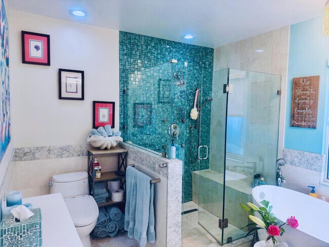 Building Photo - 3209 Norfolk St