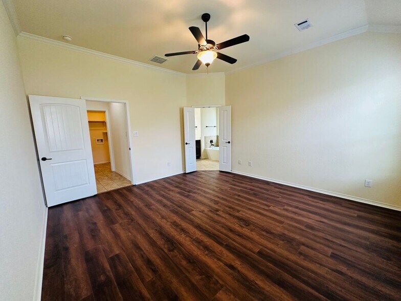 Building Photo - 132 Buckskin Way