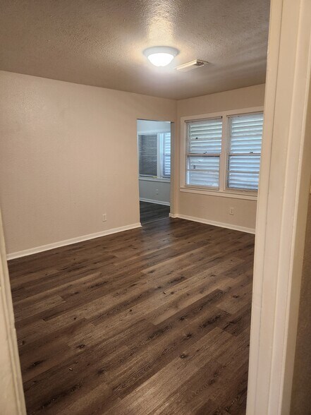 Building Photo - 2929 robinson blvd