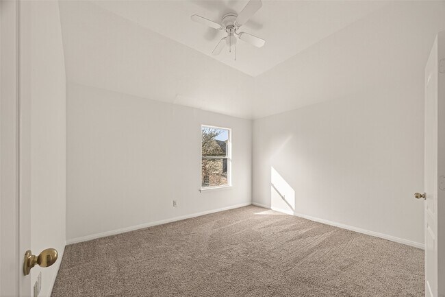 Building Photo - 3804 Dunlavy Dr