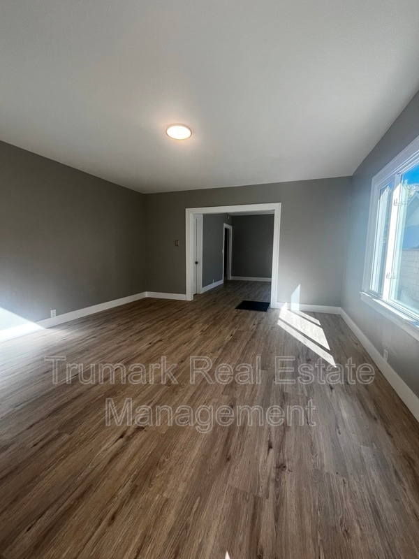 Building Photo - 1349 E Elizabeth St