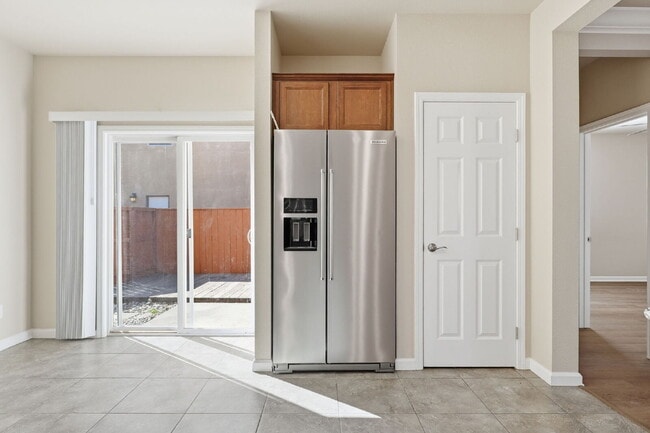 Building Photo - 669 Mission De Oro Dr