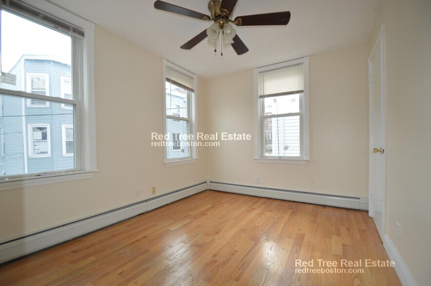 Building Photo - 10 Leverett St