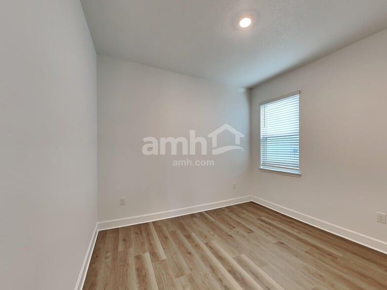 Building Photo - 37831 Dusty Saddle Ln