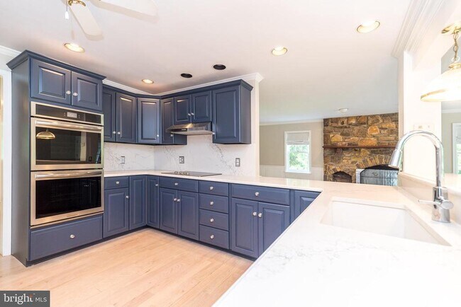Building Photo - 38 Chestnut Valley Dr