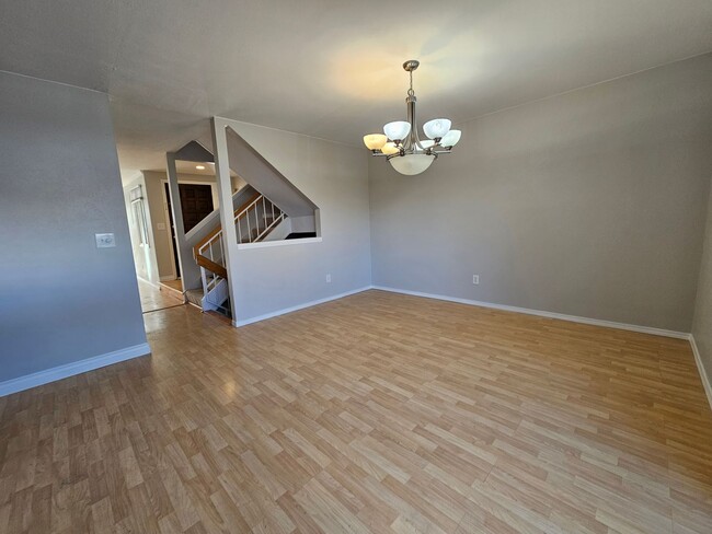 Building Photo - Virginia Vale Large 3 Story 3 Bedroom 2 1/...