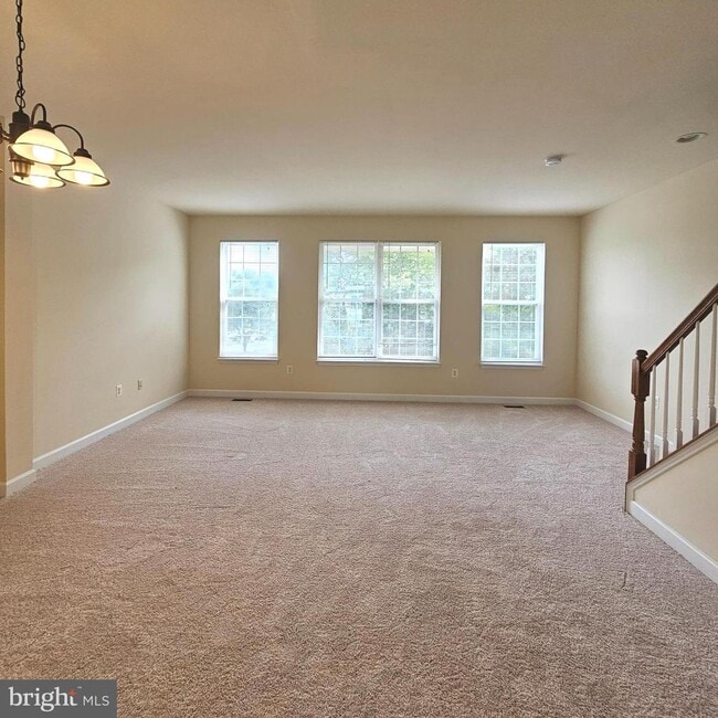 Building Photo - 725 Chevington Ct
