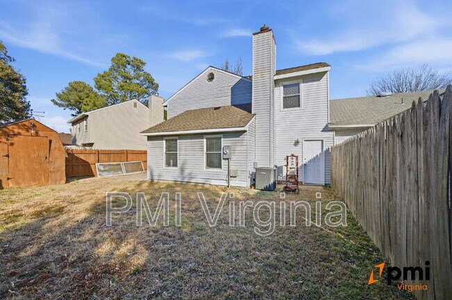 Building Photo - 1143 Clear Springs Rd