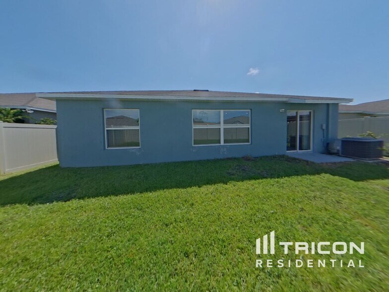 Building Photo - 1615 Broad Winged Hawk Dr