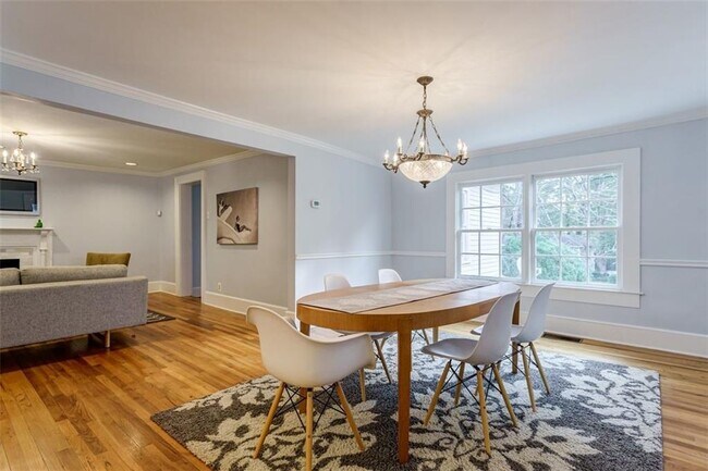 Building Photo - 1987 Knight Ct SE