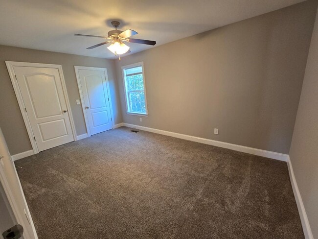 Building Photo - 706 Pebble Stone Ct